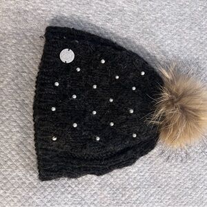 Black Knit Beanie with real Fur Pom and Pearls